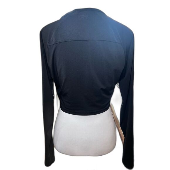 Black Long Sleeve Mesh Back Thumbhole Crop Top M Athleisure Gym Training - Picture 5 of 9